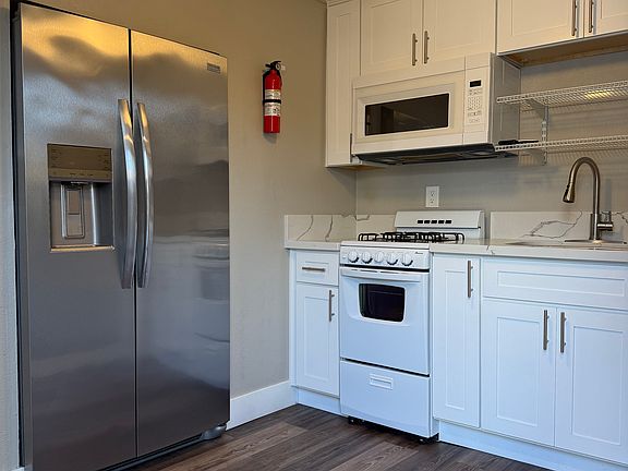 4th image of 4044 S Neece St #D