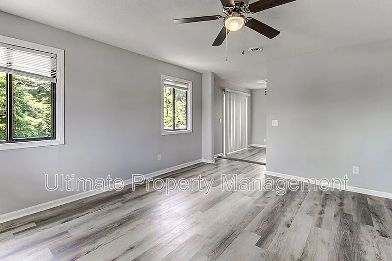 2 bed, 2.0 bath, 880 sqft, $1,400 — Photo 4