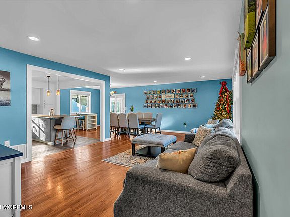 2nd image of 481 Kingsley Court