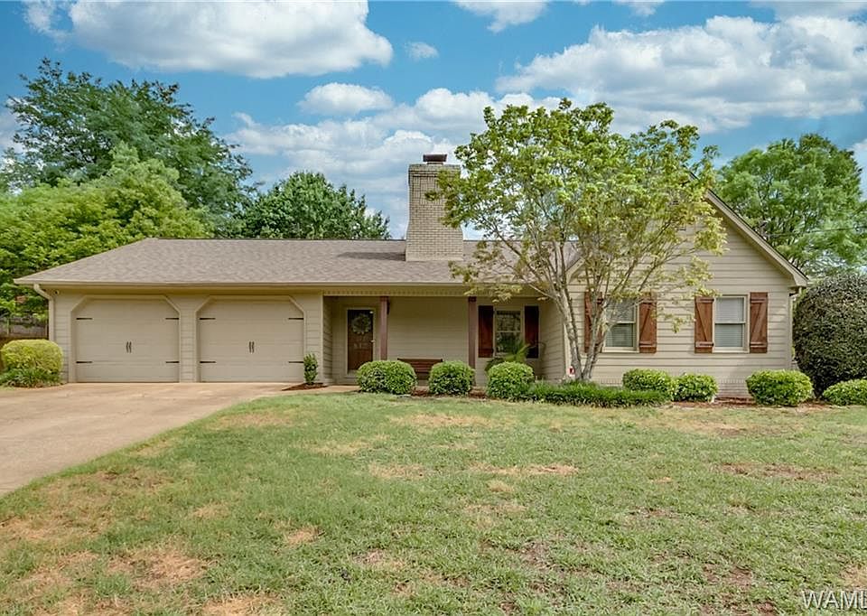 1st image of 812 Chickamauga Cir