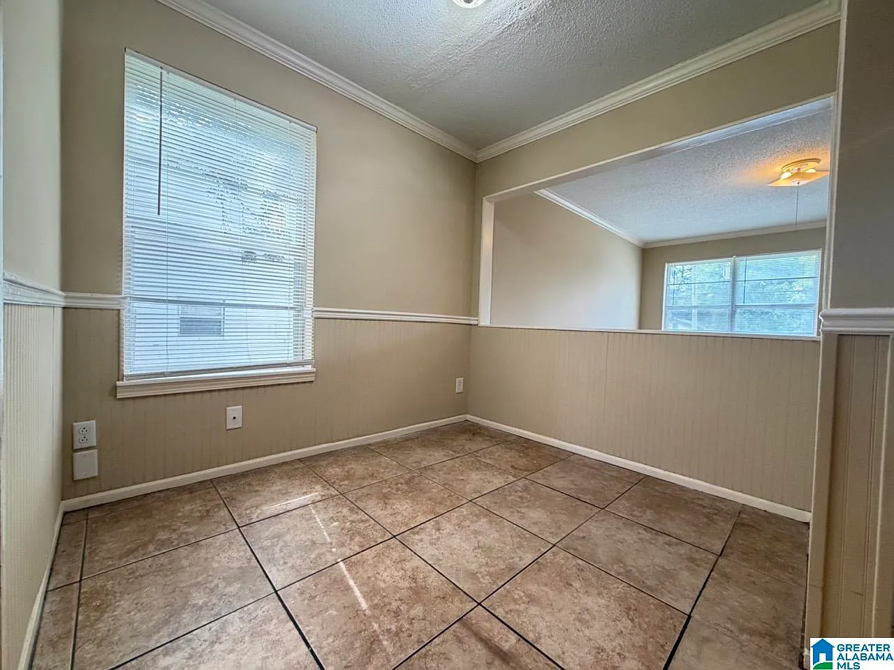 3 bed, 2.0 bath, $1,195 — Photo 4