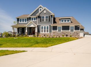 6070 Blackhawk Ct, Stevensville, MI 49127