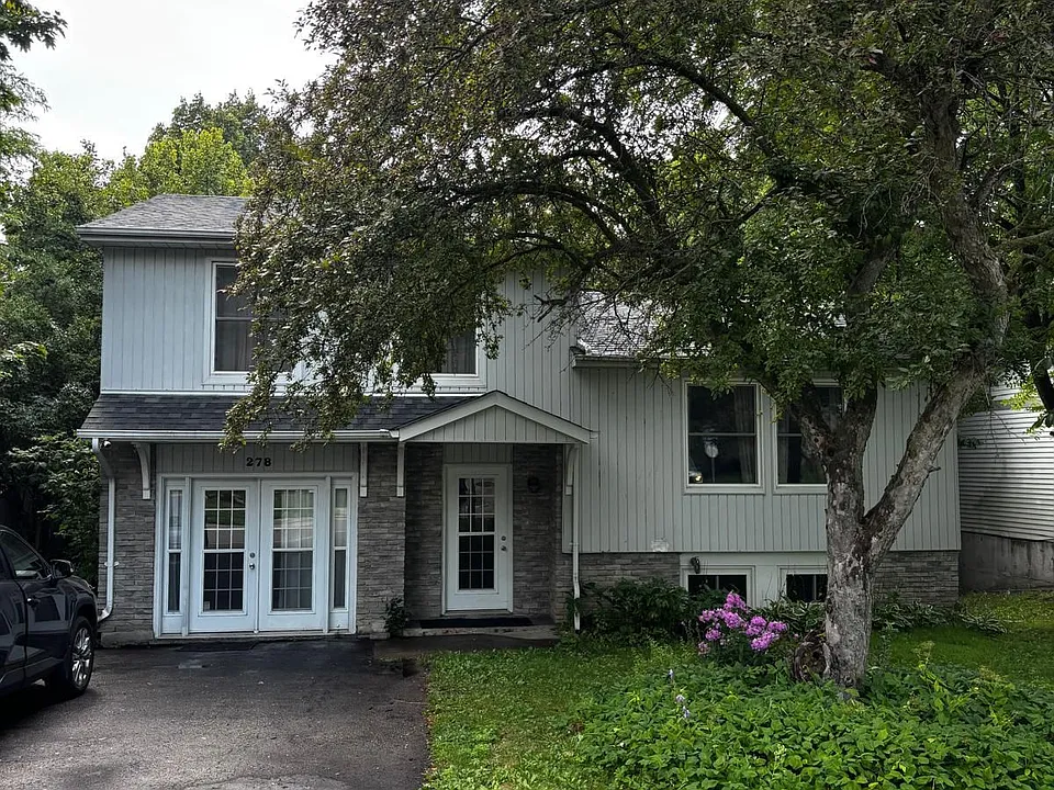 278 Waratah Ave #UPPER
