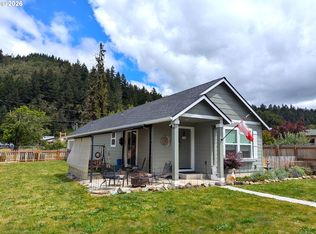 76442 Laurel St, Oakridge, OR 97463