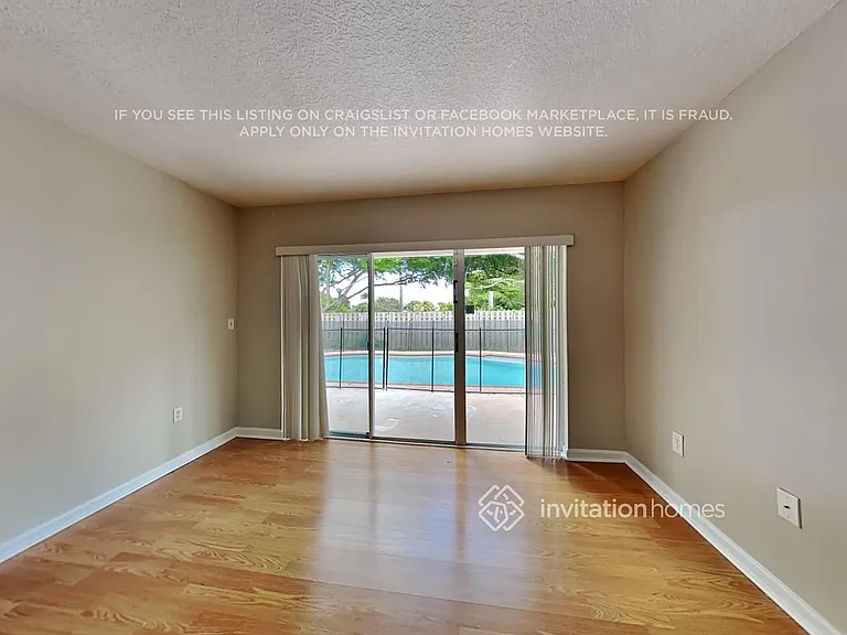 21841 SW 97th Ct — Photo 8