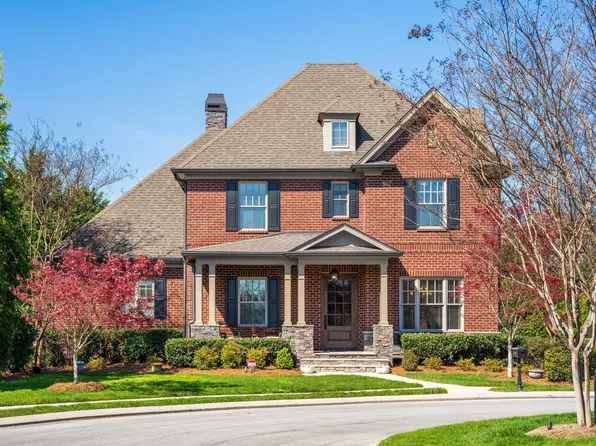 1103 Longholm Ct, Chattanooga, TN 37405