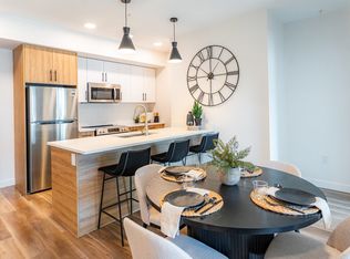 Mac and Mullen, Edmonton, AB T6R 0S9