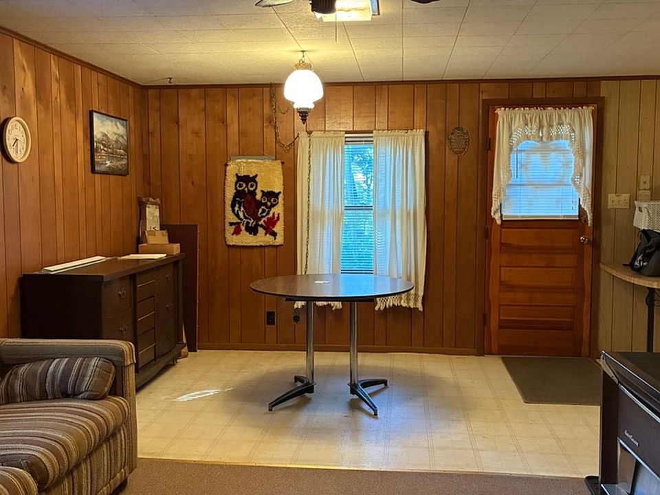 7th image of 1903 Hickory Ln