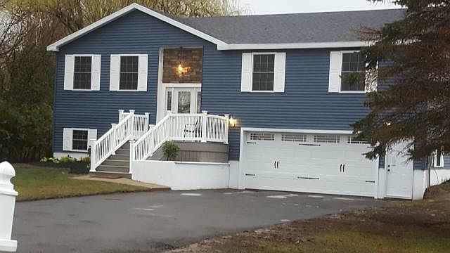 1st image of 17 Nell Manor Dr