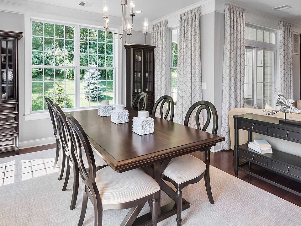 2nd image of 821-807 Regency Dr #821
