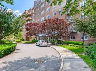 151-15 84th St #1F, Howard Beach, NY 11414
