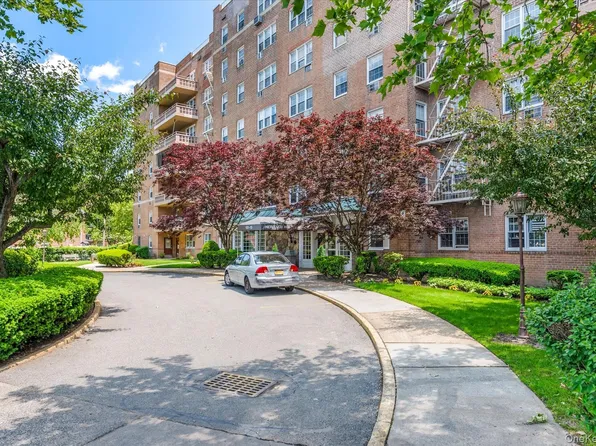 151-15 84th Street #1F, Howard Beach, NY 11414