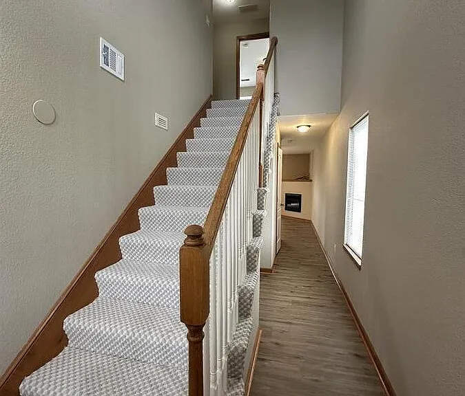 3113 NW Gateway Dr — Photo 2