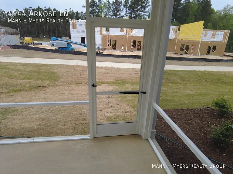 4944 Arkose Dr — Photo 34