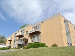 1315 8th St NW #7, Minot, ND 58703