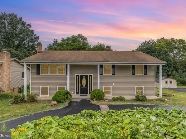 806 S Humer St, Enola, PA 17025
