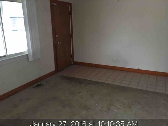 3rd image of 1394 Forest Ave