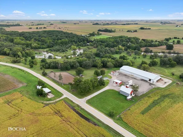 4266 E 1553rd Rd, Earlville, IL 60518