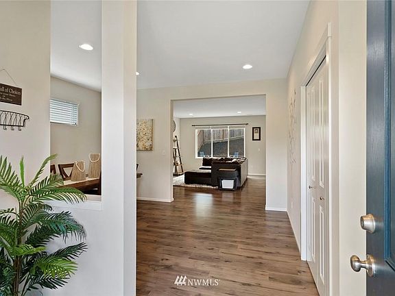 3rd image of 8126 80th St NE