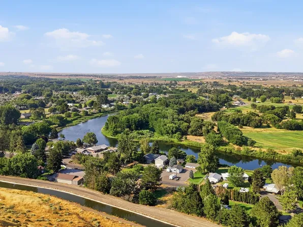 1830 Artemis Rdg, West Richland, WA 99353