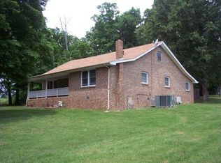 798 N Hurricane Ck Rd, Mcewen, TN 37101