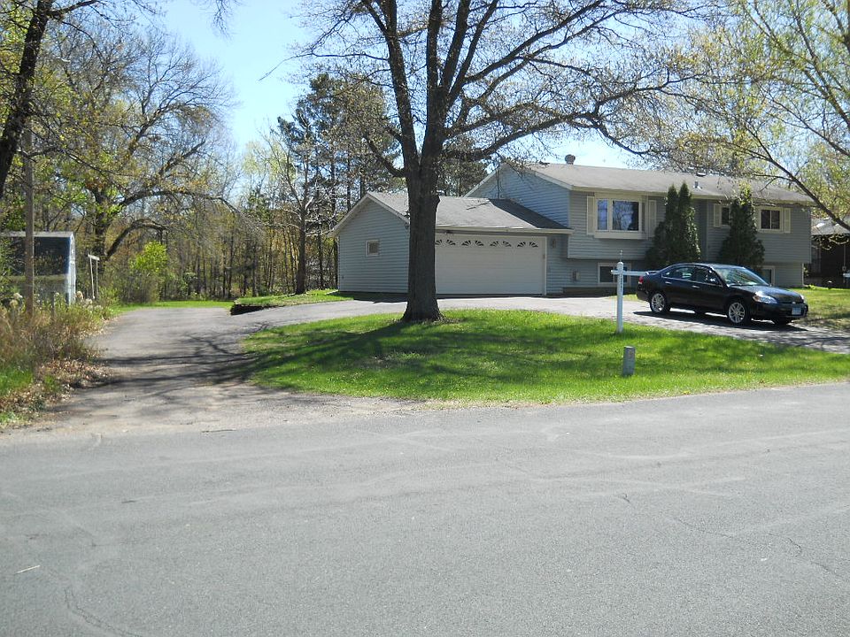 1st image of 18941 Vickers St NE
