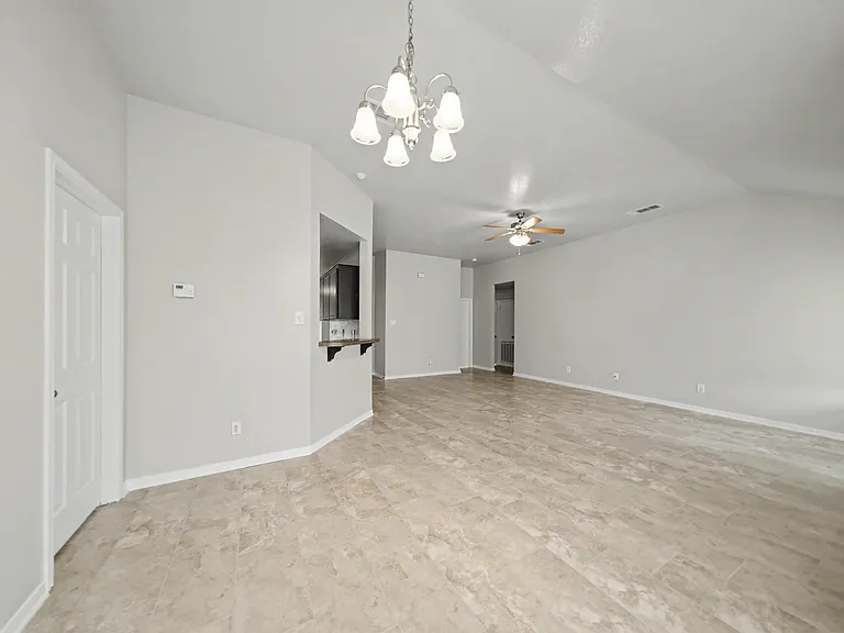 2701 Tarrant County Dr — Photo 7