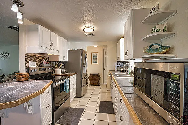 Kitchen area