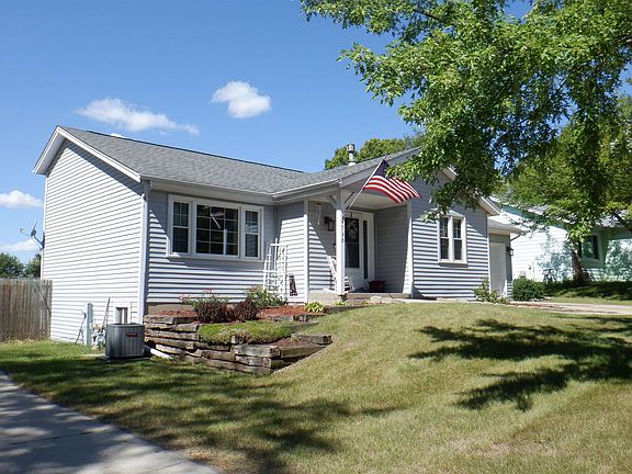 2nd image of 4738 Winford Ln