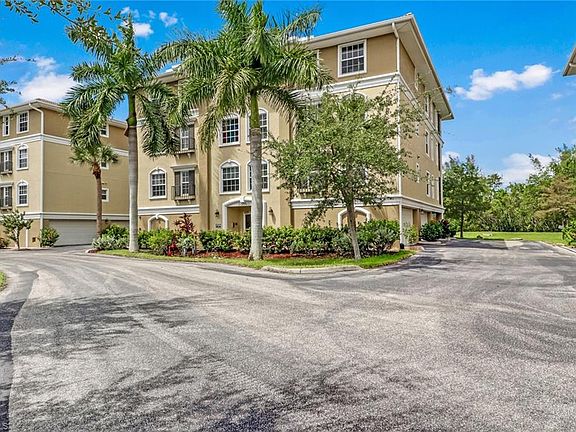3rd image of 10080 Lake Cove Dr APT 102