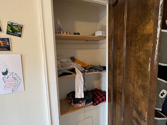 2nd image of 4220-4224 N Clark St #1AW