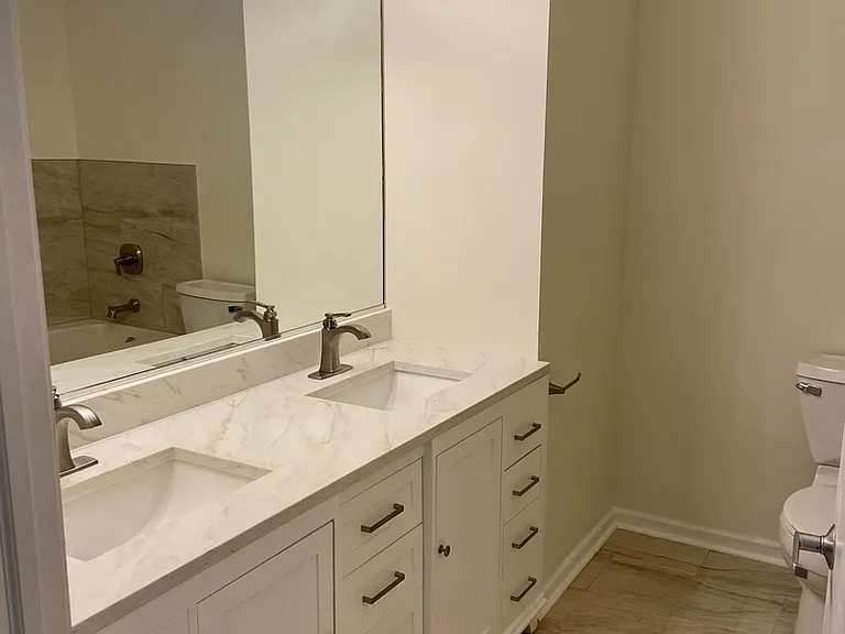 600 N Dearborn St #812 — Photo 8