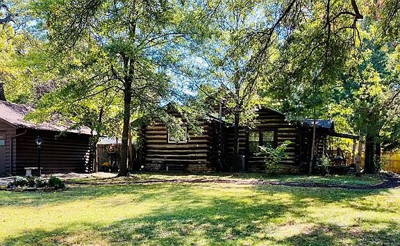 Amazing private wooded lot.