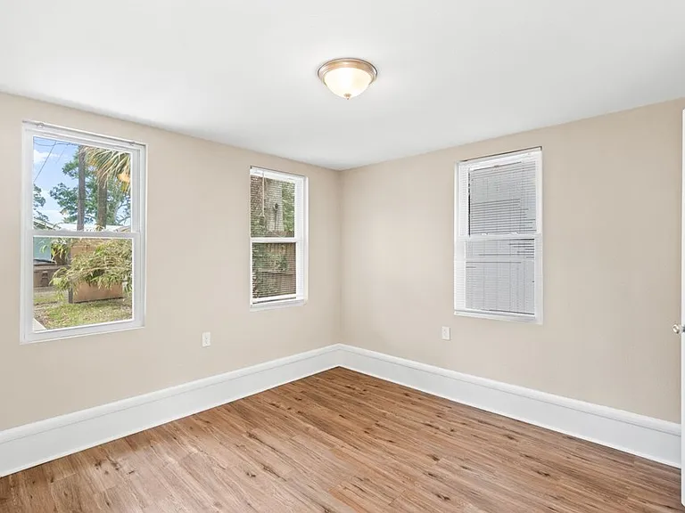 1308 Long Ave #B — Photo 6