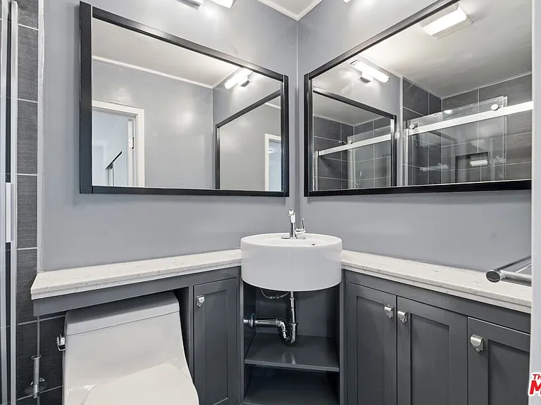 1233 N Laurel Ave #109 — Photo 6