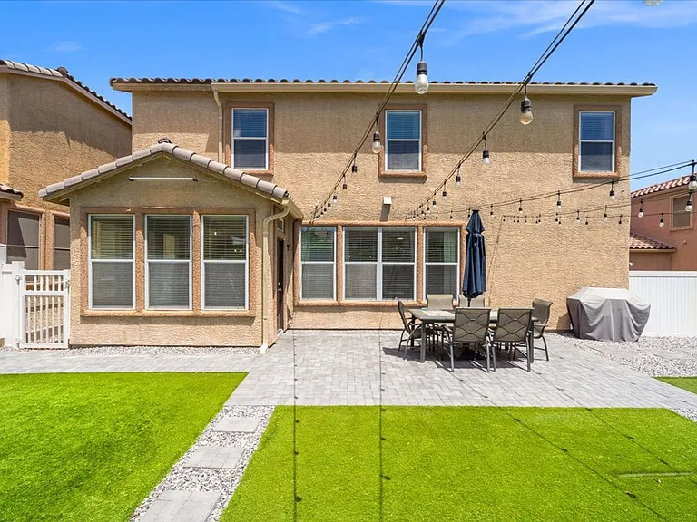 1213 Earth Ct — Photo 22