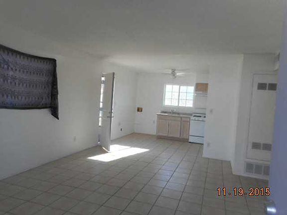 2nd image of 303 Torres St