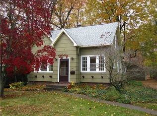 647 Edgewood Ave, Rochester, NY 14618