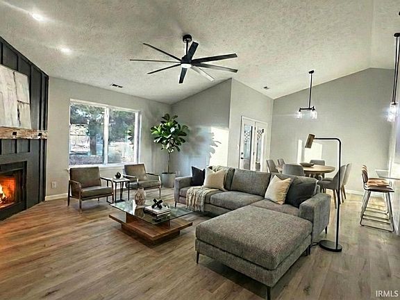 5th image of 1020 Hornbeam Cir E