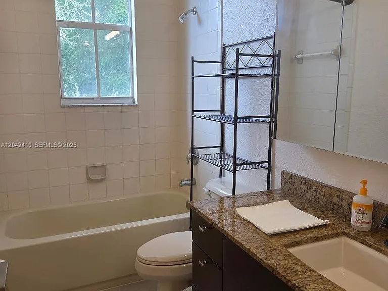 1536 SE 25th St #207 — Photo 7