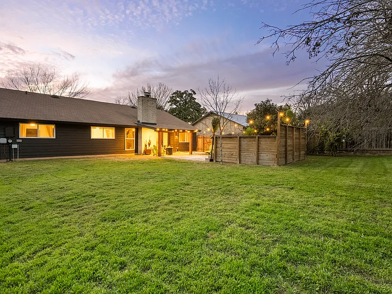 10803 Burnwood Dr — Photo 75