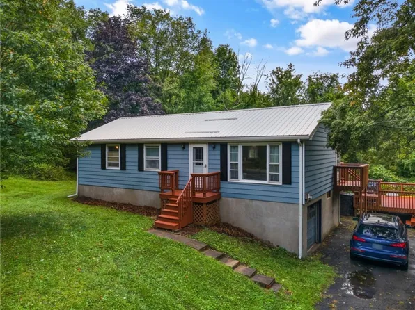 3699 Page Green Rd, Cortland, NY 13045