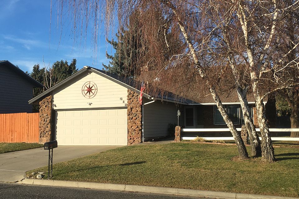 2nd image of 612 N 46th Ave