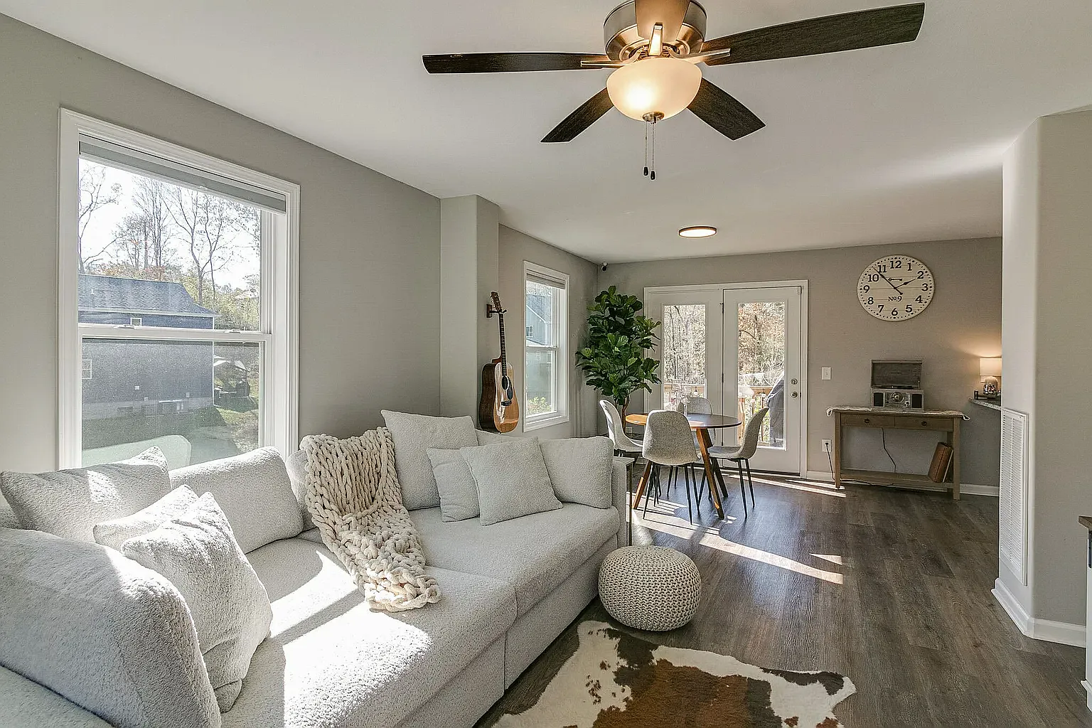 4 bed, 2063 sqft, $2,300 — Photo 3