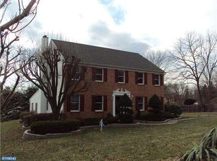 20 Swallow Rd, Holland, PA 18966