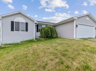 4222 Sunbury Dr, Rockford, IL 61109