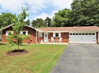 113 Asheview Ct, King, NC 27021