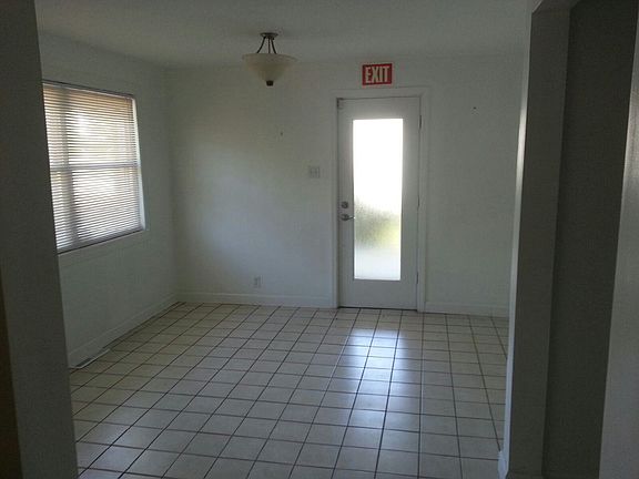5th image of 160 White St