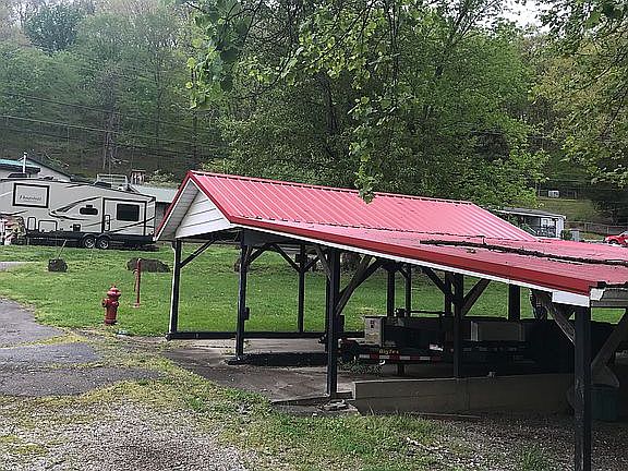 3 Carports with bonus picnic