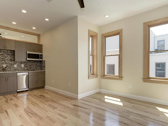 5th image of 1102 5th St NW #3